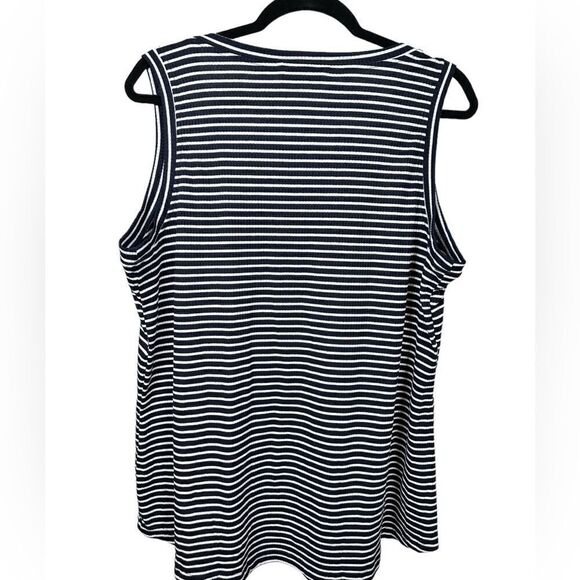 NWT BloomChic Plus Size Navy White Stripe Ribbed Tank Top Front Pocket - Size 1X - Picture 2 of 4